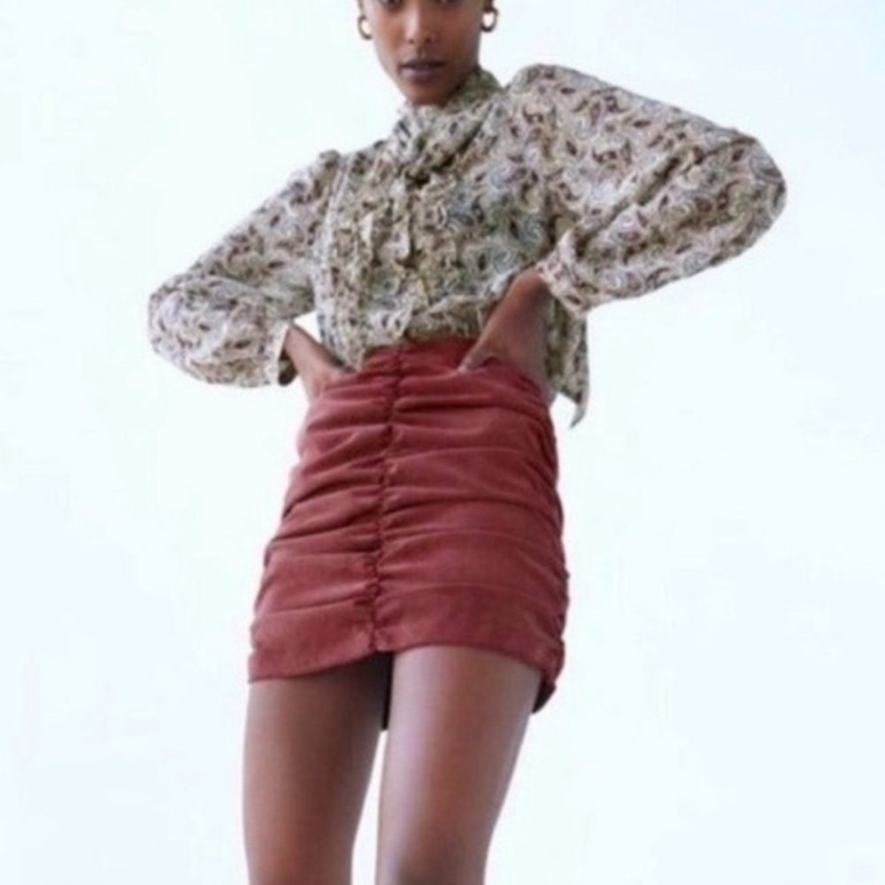 NWT Zara Ruched Corduroy Mini Skirt Size Small